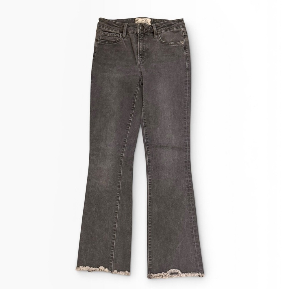 Free People Washed Black Low Rise Flared Jeans Raw Hem Cropped Size 24 Slim Fit